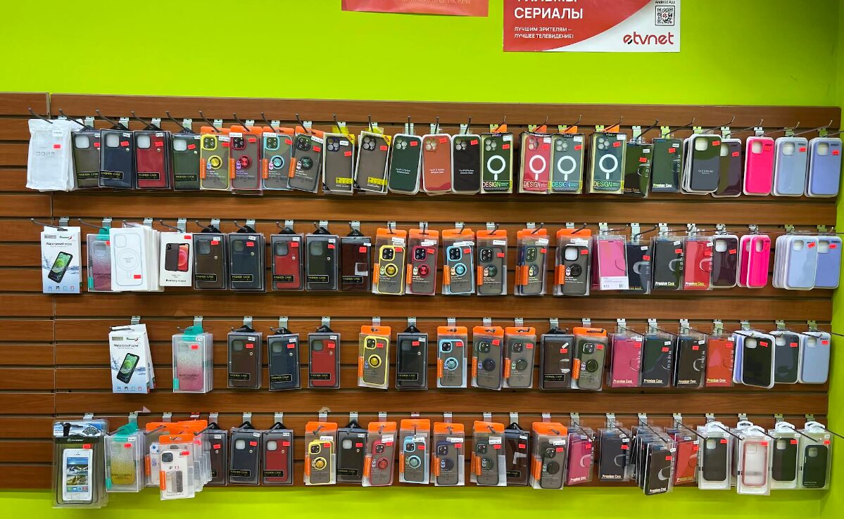 Cell Phone Repair Storefront