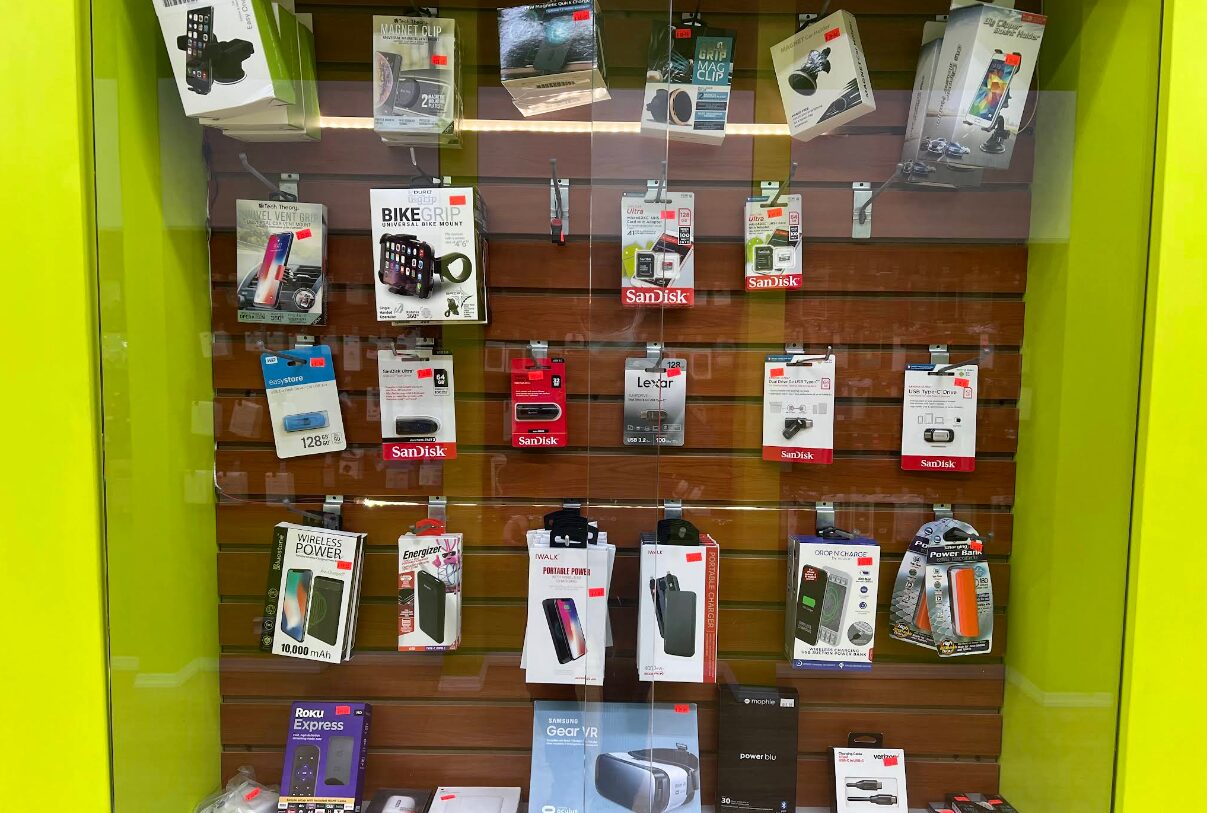 Cell Phone Repair Storefront